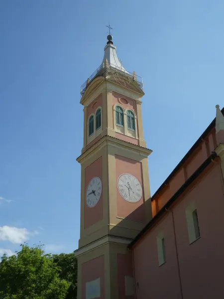 Il campanile della chiesa dei Santi Nicolò e Agata, nel centro di Zola Predosa