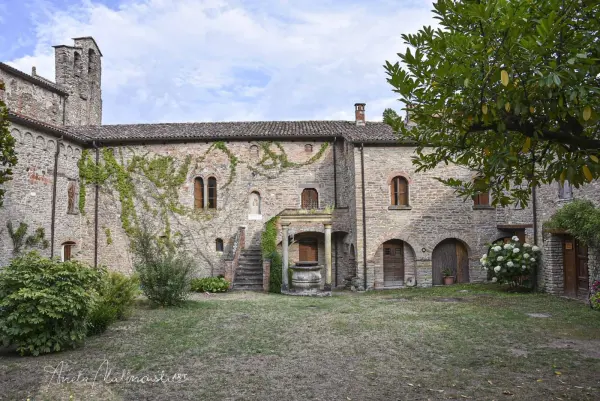 La chiesa dell'Abbazia di San Giovanni Battista a Casola Valsenio