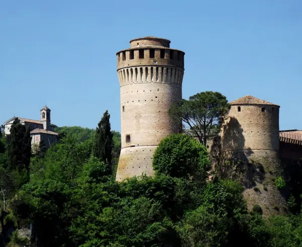 La Rocca Manfrediana, che domina il borgo medievale di Brisighella