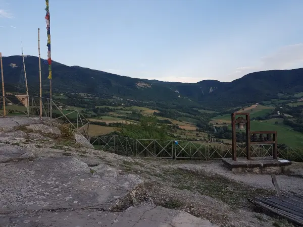 La sommità del Roccione di Pennabilli, il luogo dove sorge il presepio sulla rupe