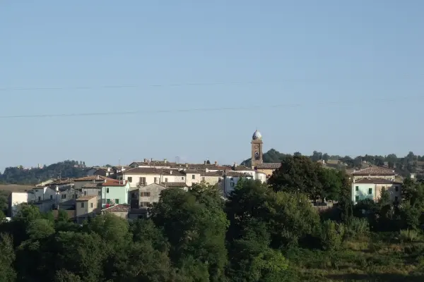 Panorama di Montegiardino, il borgo che ogni Natale ospita il presepe vivente