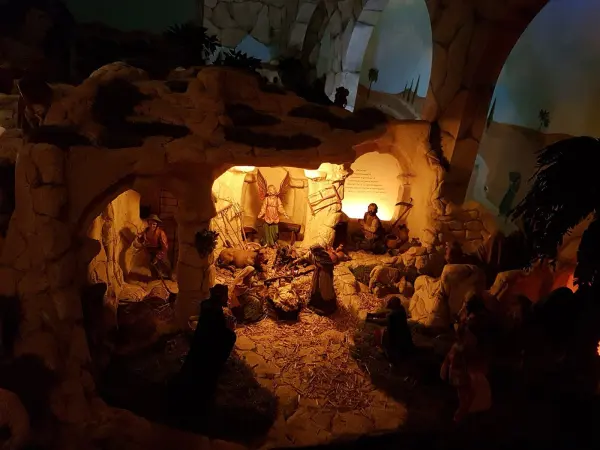 Il Presepe di San Marco a Fano illuminato in notturna