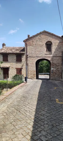 Porta Marina, vicino a via Servici dove si allestisce il presepe vivente