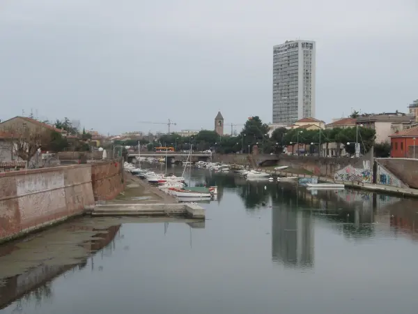 Il porto canale e la darsena di Rimini, dove la Natività viene allestita sulle barche storiche