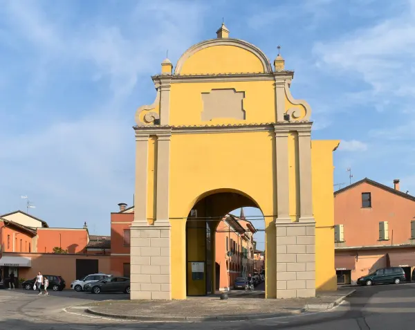 Il luogo: Porta Cento, l'antica porta d'accesso al centro storico di Pieve di Cento