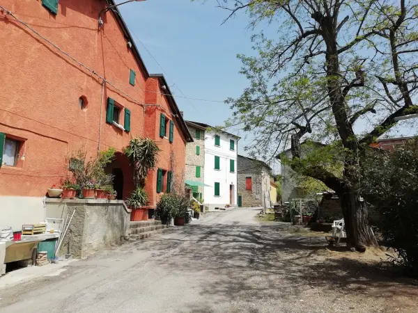 Il borgo di Tazzola, frazione di Pianoro, sede del museo e del presepe