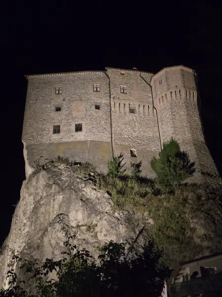 Il luogo: La Rocca Fregoso di Sant'Agata Feltria, una delle sedi della mostra di presepi