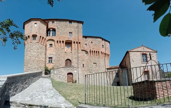 La Rocca Fregoso vista dal borgo di Sant'Agata Feltria