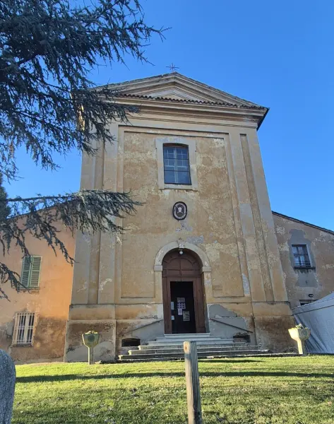 Facciata della Pieve di Corleto, a Faenza