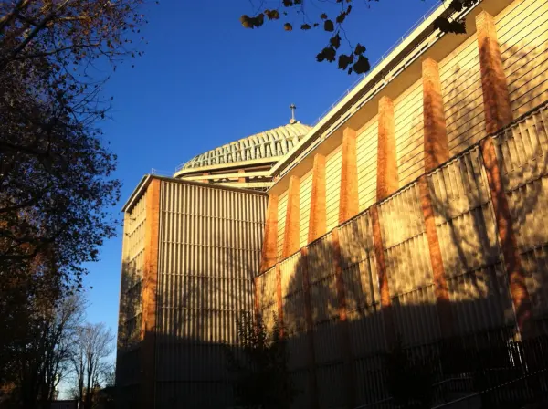 Il luogo: Teatro Dehon