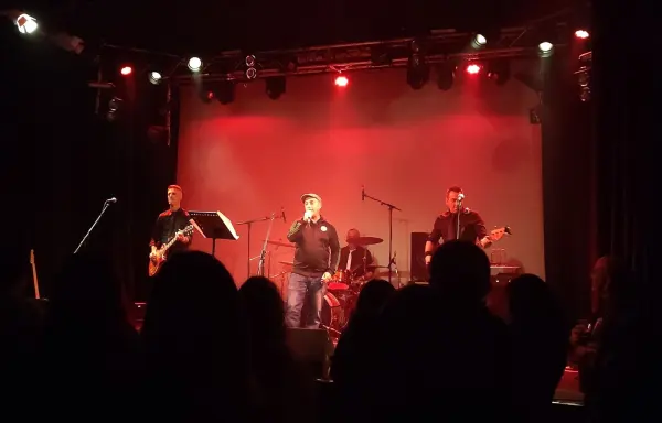 O local: Locomotiv Club