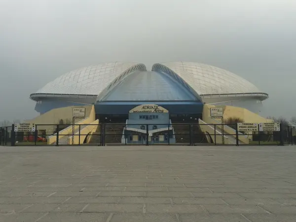 Il luogo: Vitrifrigo Arena