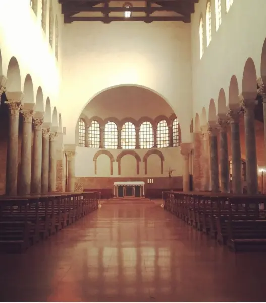 Il luogo: Interno della basilica di San Giovanni Evangelista a Ravenna
