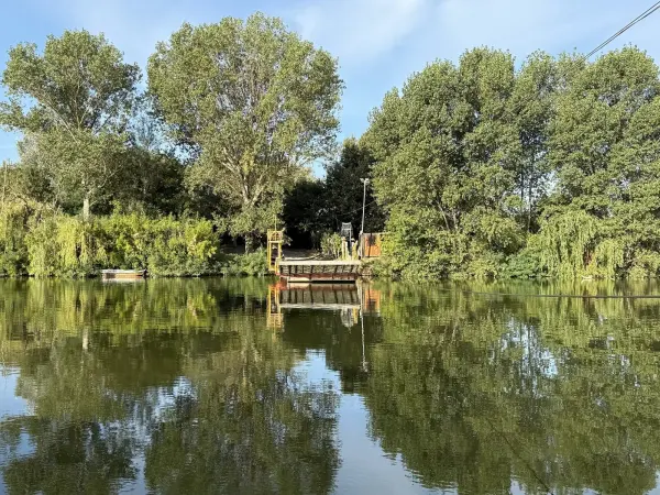Il traghetto sul fiume Reno, elemento caratteristico della frazione di Sant'Alberto