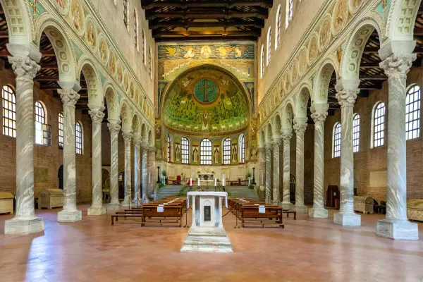 Esterno della basilica di Sant'Apollinare in Classe