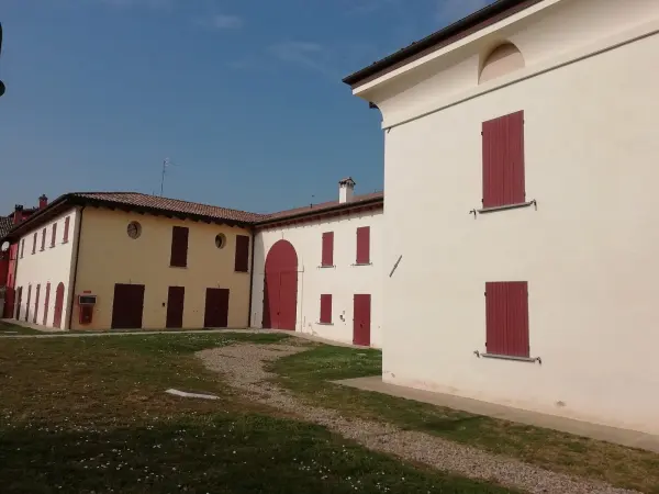 Il luogo: Villa Davia e villa Ghisilieri nel borgo di Colle Ameno, Sasso Marconi