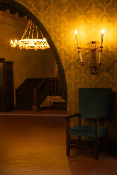 Castel Benelli, una sala interna