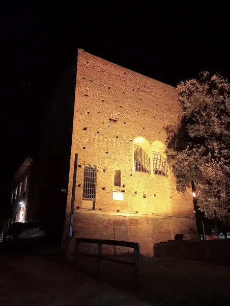 Rocca di Russi di sera