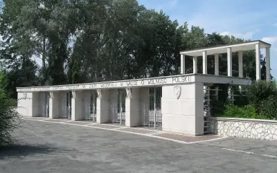 L'ingresso del Cimitero militare polacco di Bologna