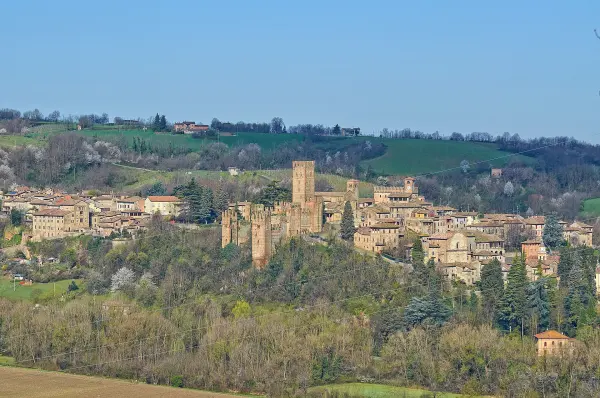 Castell'Arquato sulla collina