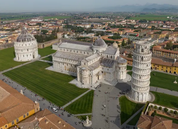 Piazza dei Miracoli e la Torre pendente, Pisa