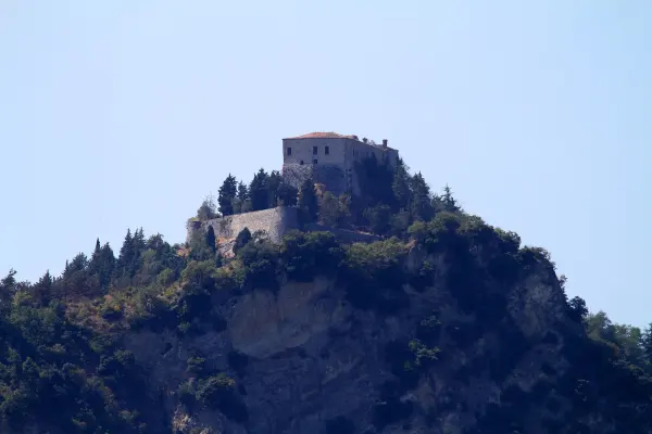 Il castello di Montebello in Valmarecchia