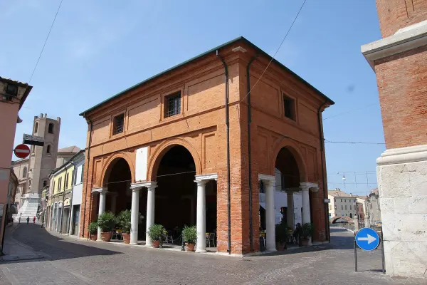 La Loggia del Grano, Comacchio