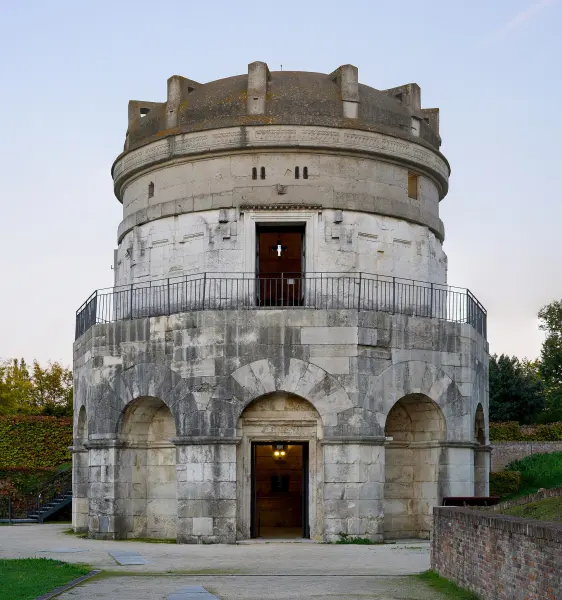 Mausoleo di Teodorico, Ravenna