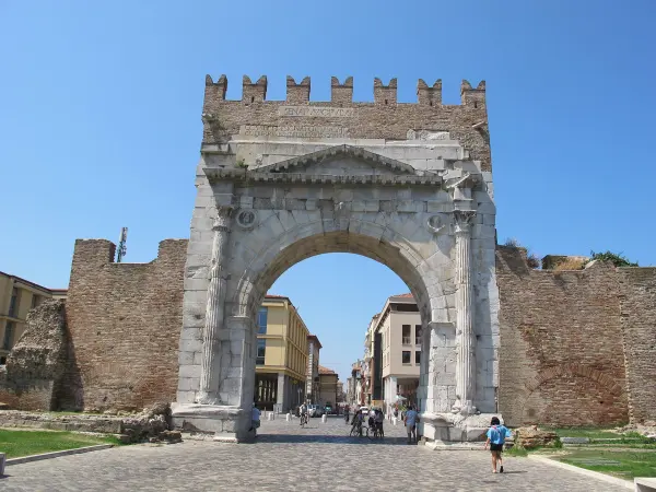 Arco d'Augusto, Rimini