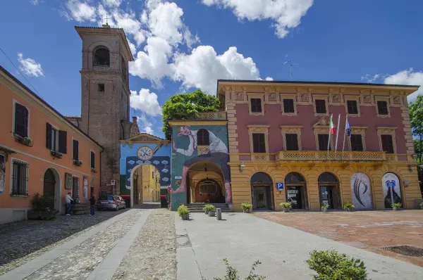 Piazza Zotti, Dozza