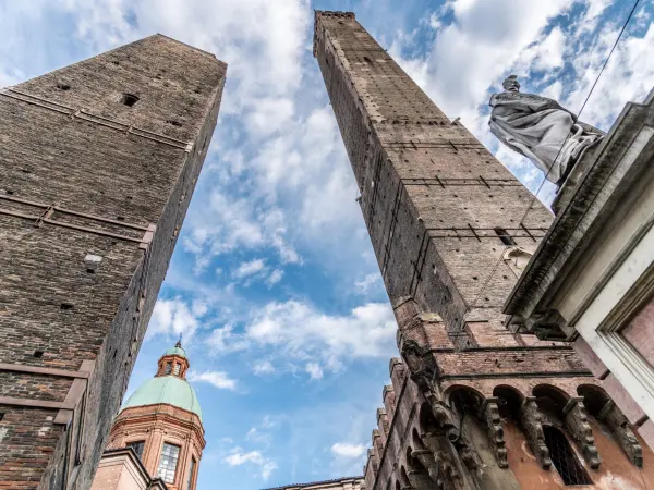 Le Due Torri, Bologna