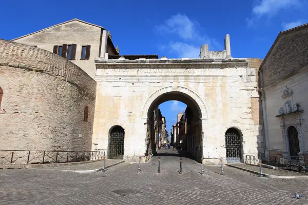 Arco d'Augusto, Fano