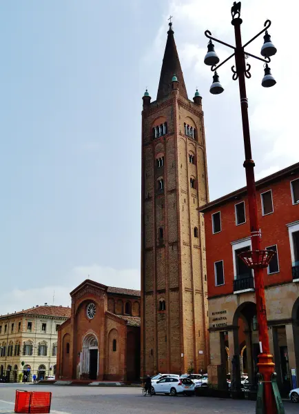Piazza Saffi e San Mercuriale, Forlì
