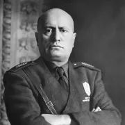 Benito Mussolini, fotografia a mezzobusto